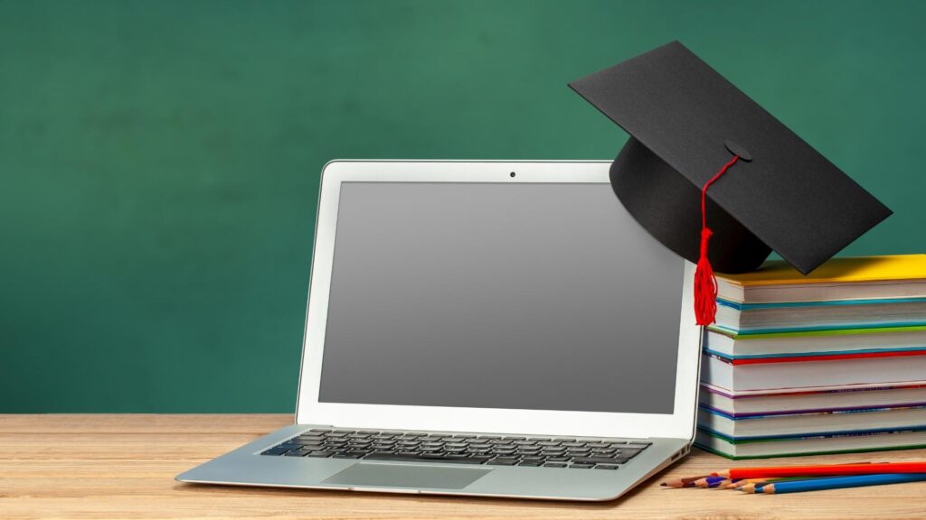 Saiba como escolher uma pós-graduação online