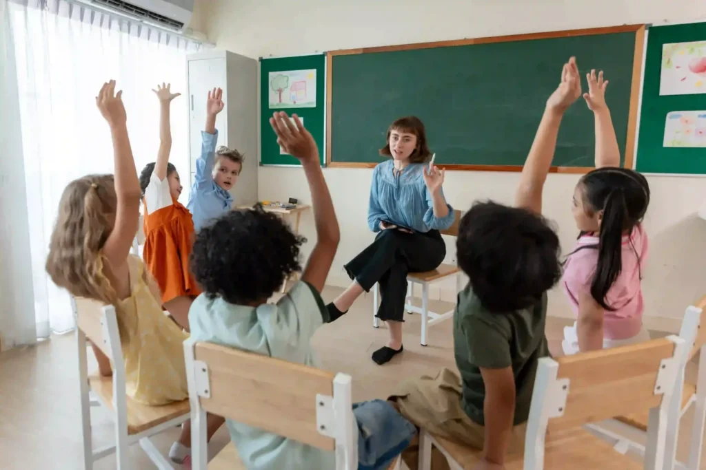 Pós EaD na área da educação: quais são as opções? | Descrição visual da imagem | FAVENI|Pós EaD na área da educação: quais são as opções? | Descrição visual da imagem | FAVENI|